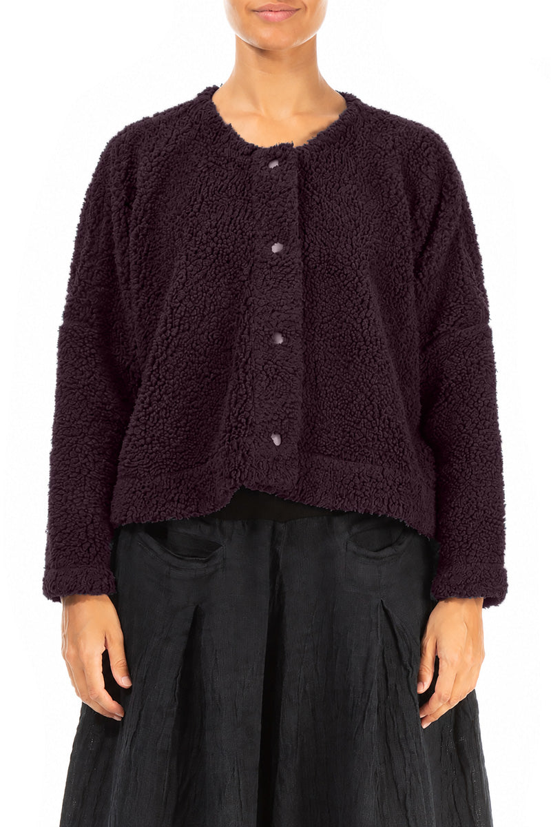 Teddy-Baumwolljacke in dunklem Pflaumenton mit Druckknopfverschluss vorne