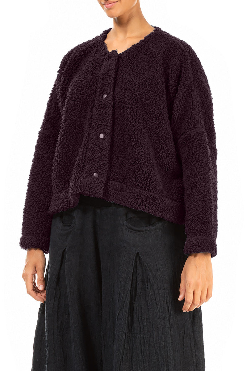 Teddy-Baumwolljacke in dunklem Pflaumenton mit Druckknopfverschluss vorne