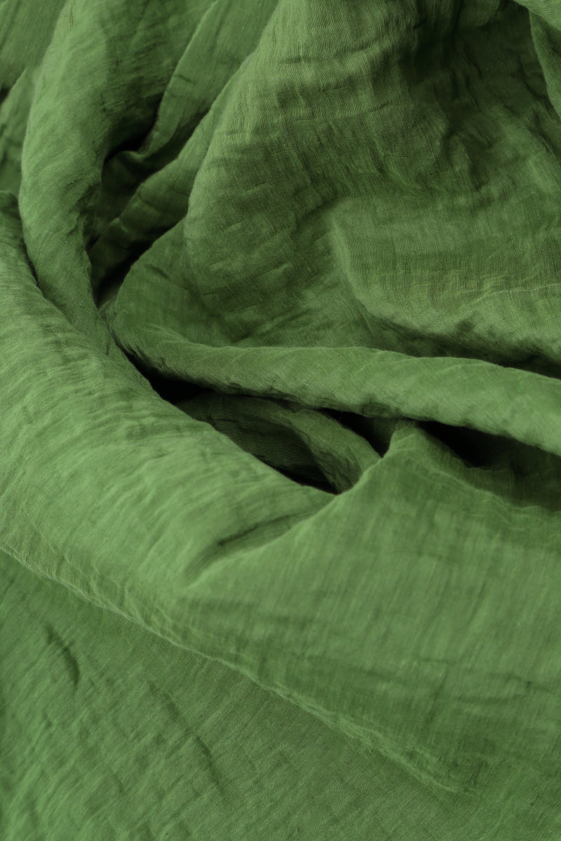 Blouses douces à col bénitier en soie texturée vert trèfle