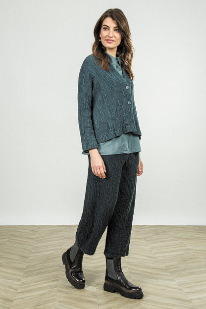Chemise en soie gris ardoise à la coupe souplement structurée
