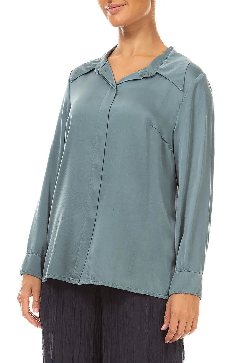 Chemise en soie gris ardoise à la coupe souplement structurée