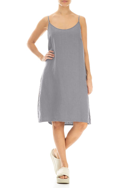 Robe en lin gris clair à fines bretelles