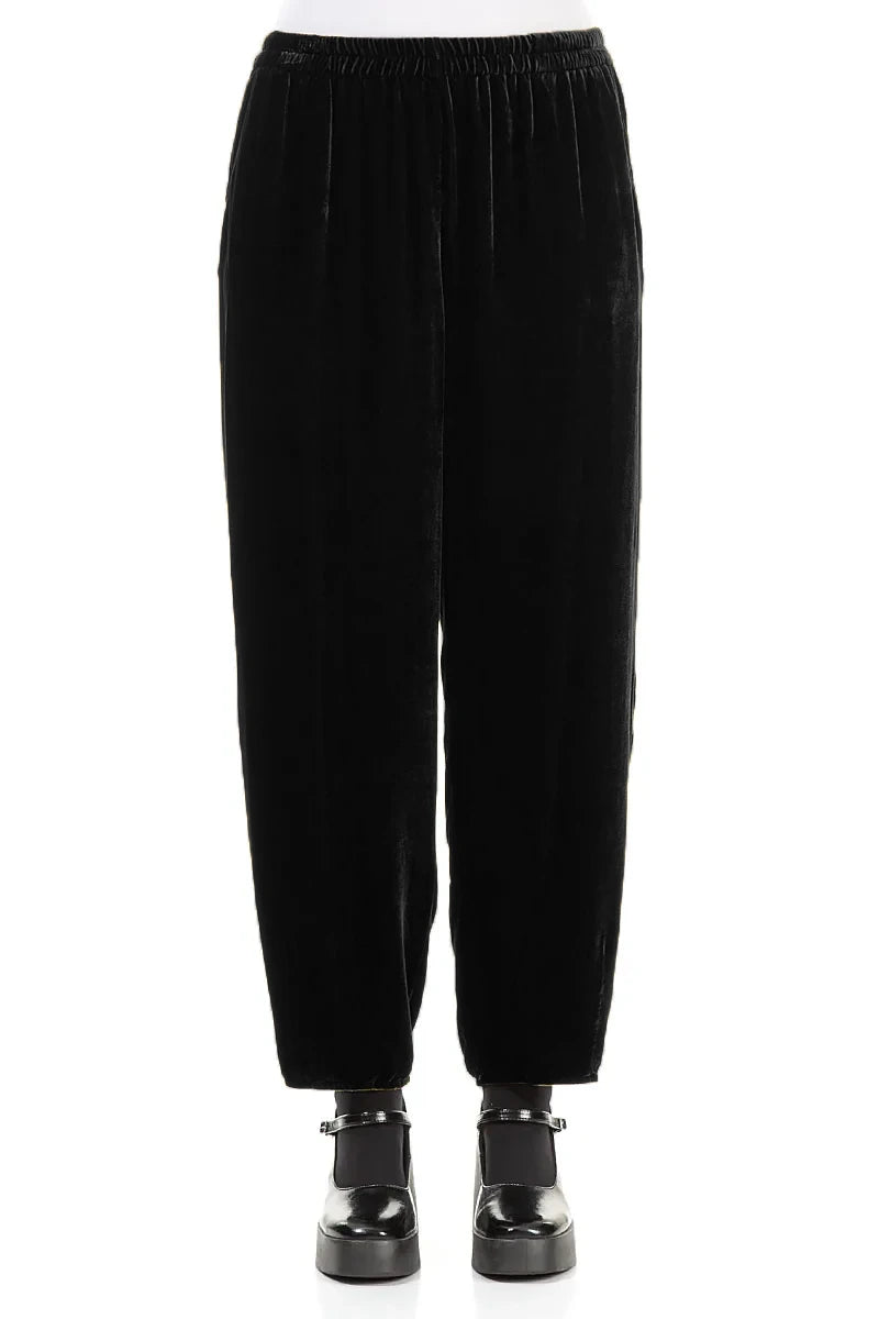 Pantalon fuselé en velours de soie noir