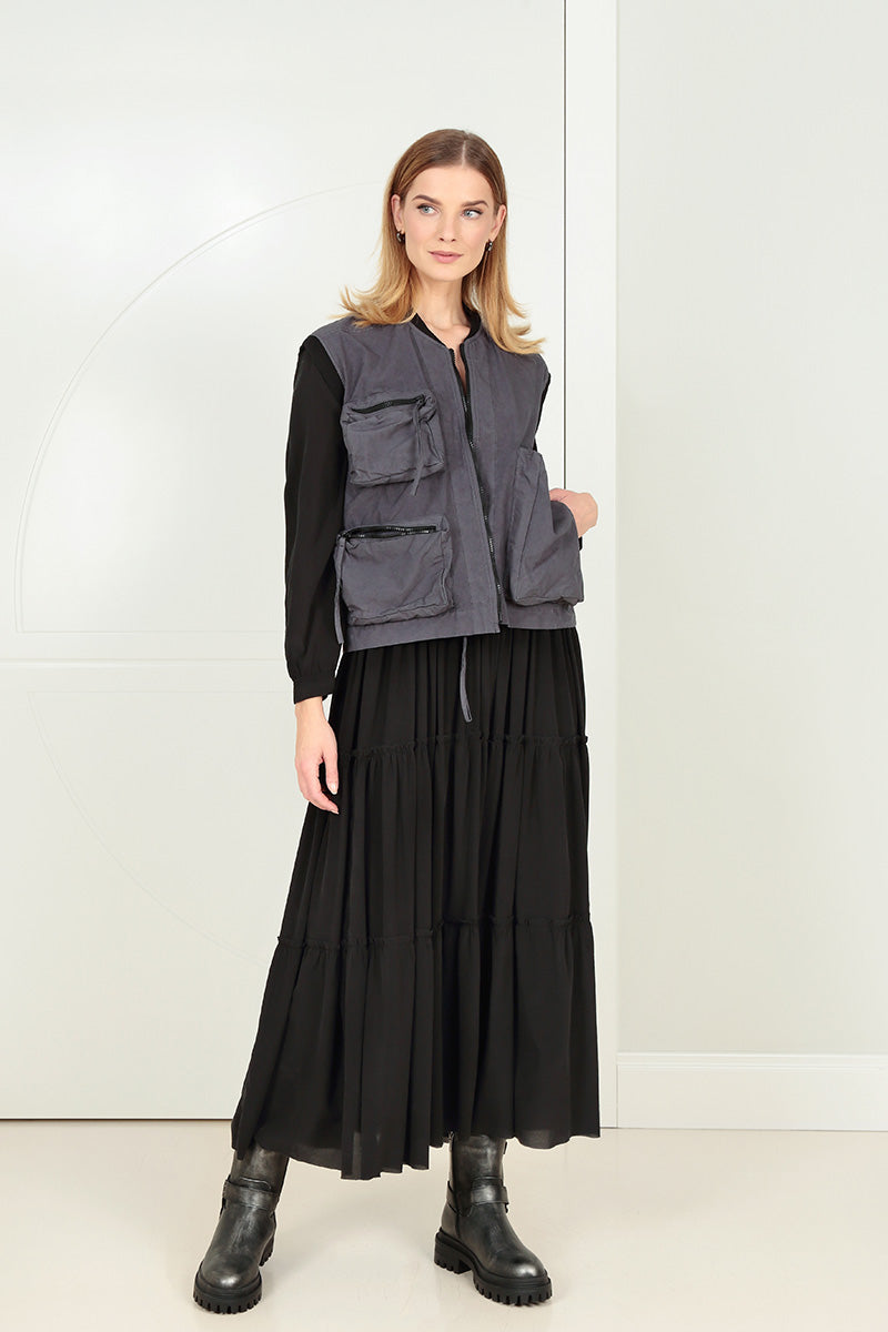 Drei-Taschen-Weste aus schwarzem und silbernem Baumwollgewebe