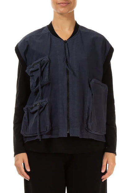 Drei-Taschen-Weste aus schieferblauem Baumwollgewebe