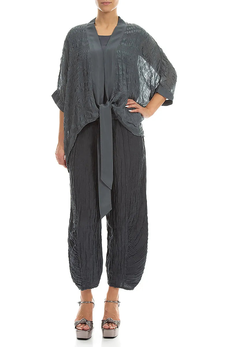 Jacke aus grauer, strukturierter Seide zum Binden