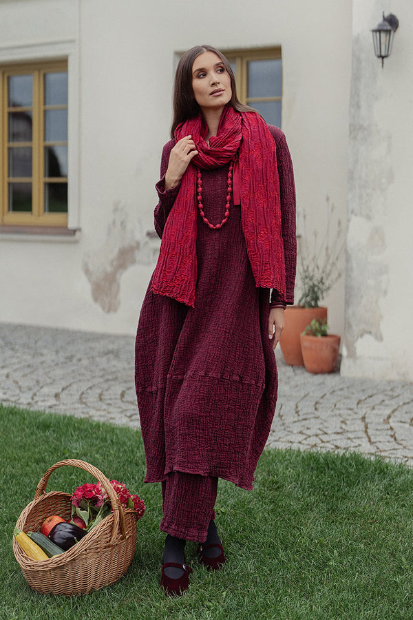 Leinenkleid mit V-Ausschnitt und Struktur in Rubinrot