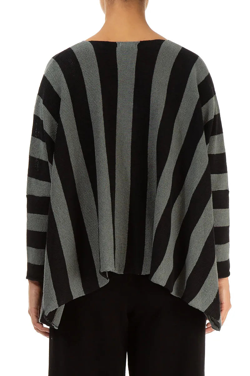 Pull en lin sauge rayé à col en V