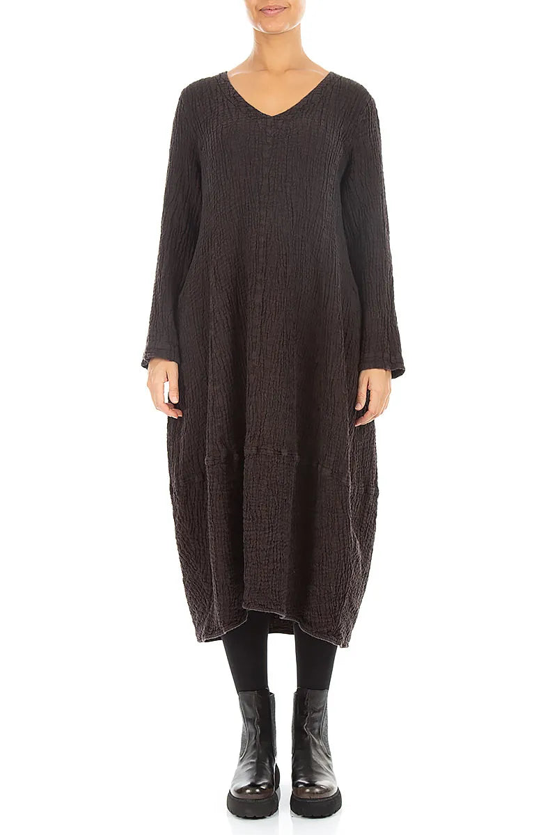 Leinenkleid mit V-Ausschnitt und Struktur in Trüffelbraun