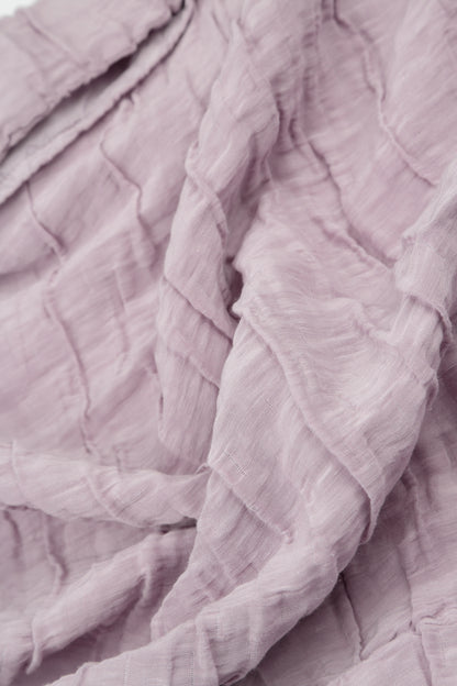 Pantalon large raccourci en soie et lin froissés lilas
