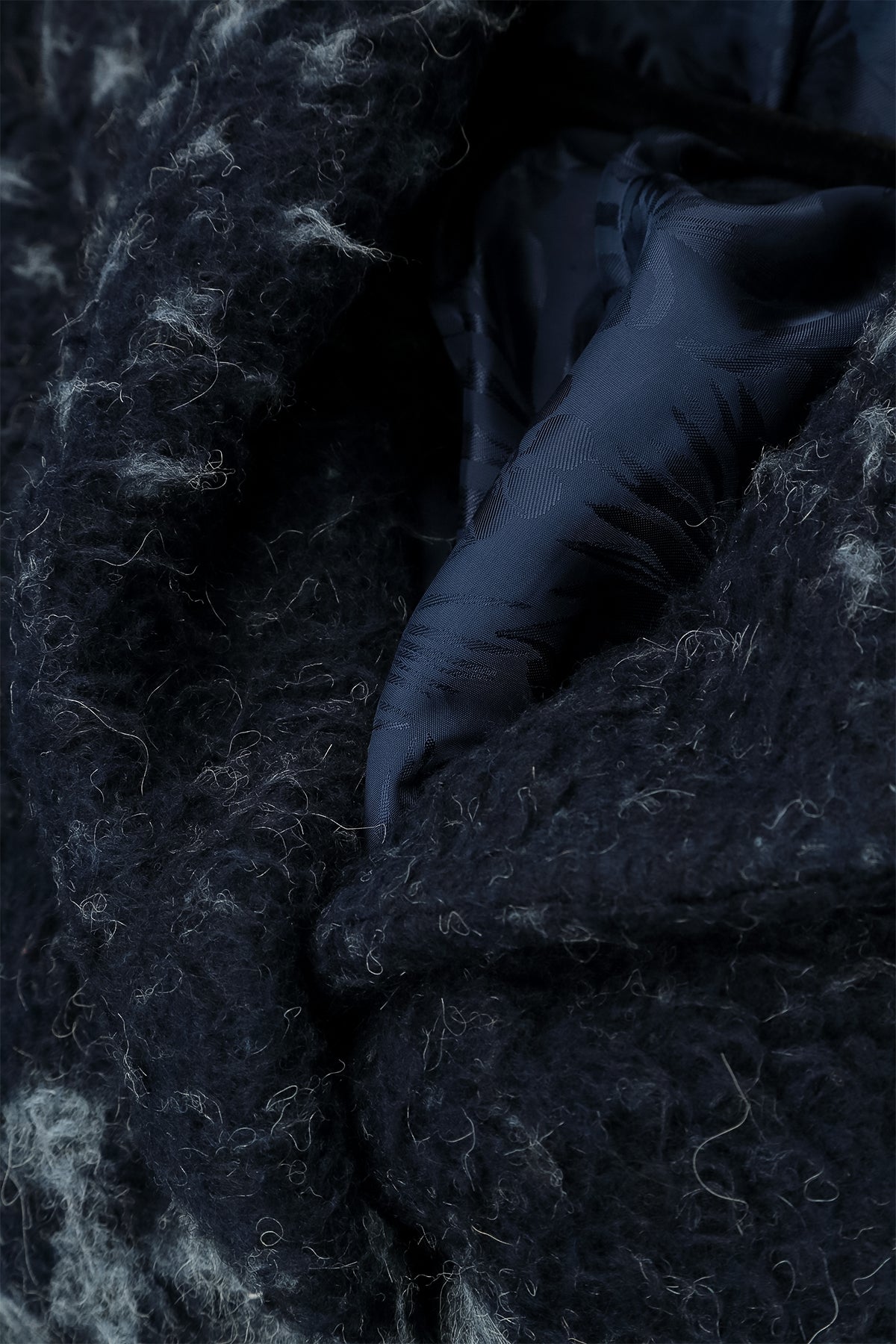 Trapezmantel aus blauer Alpakawolle