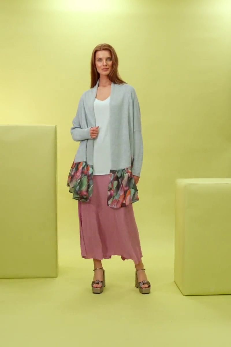 Flared Paint Charm Linen Cardigan 9